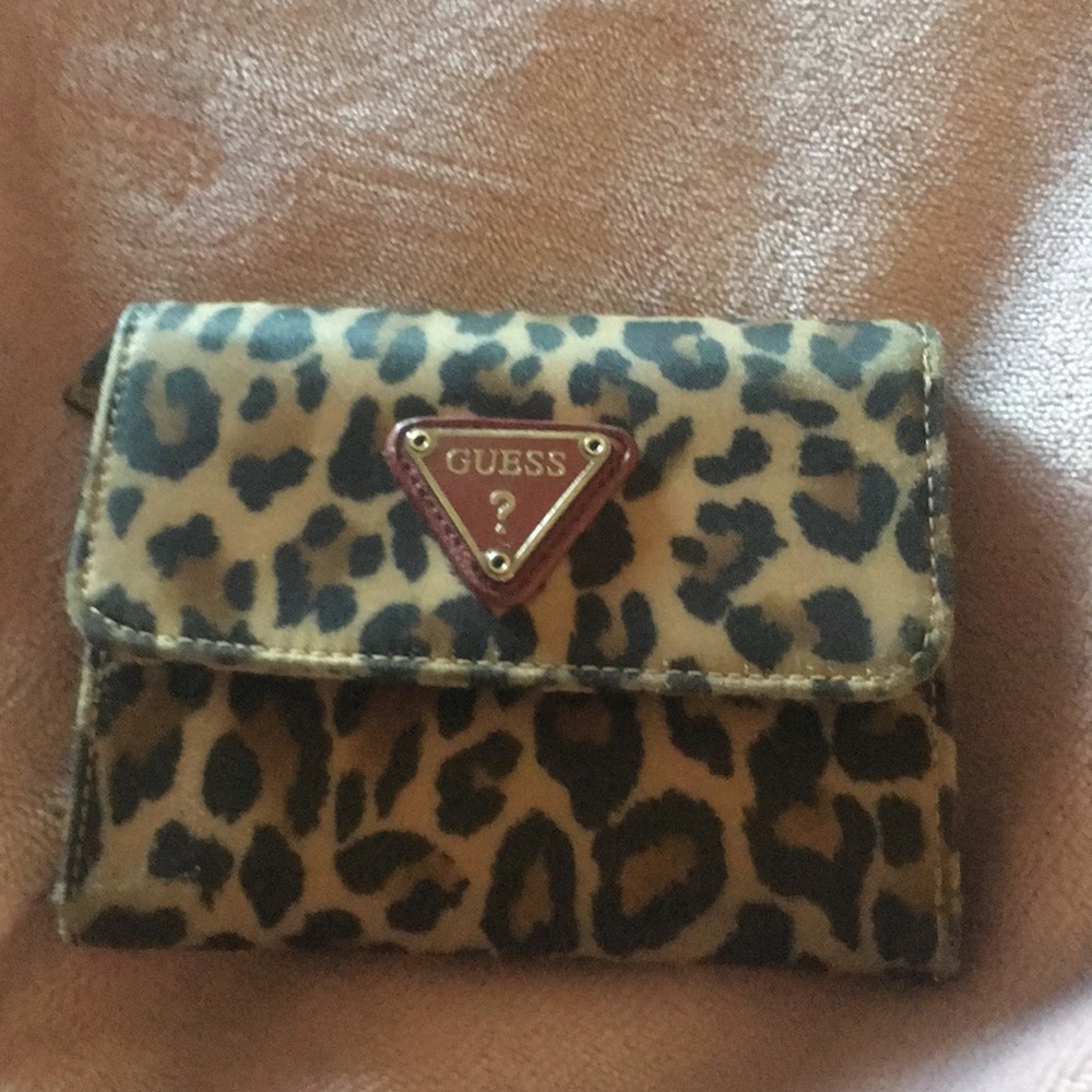 Tri fold style wallet